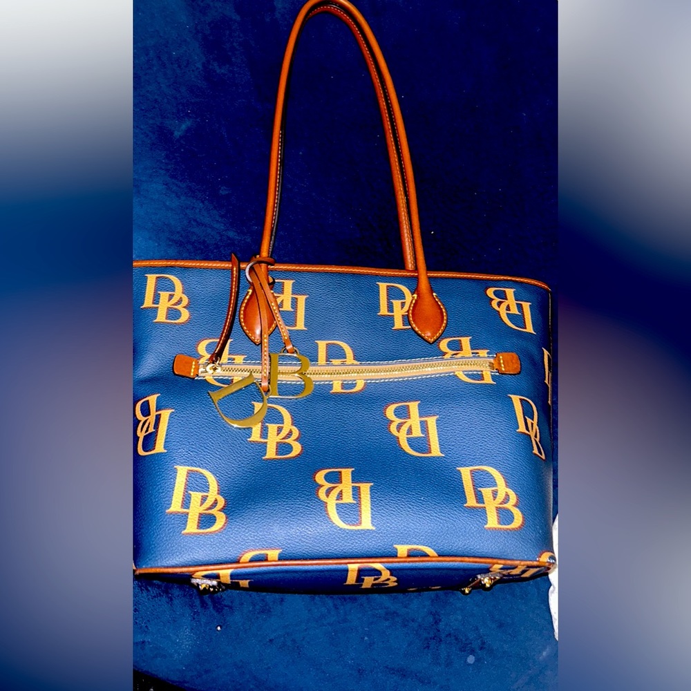 Dooney and Bourke Greta tote